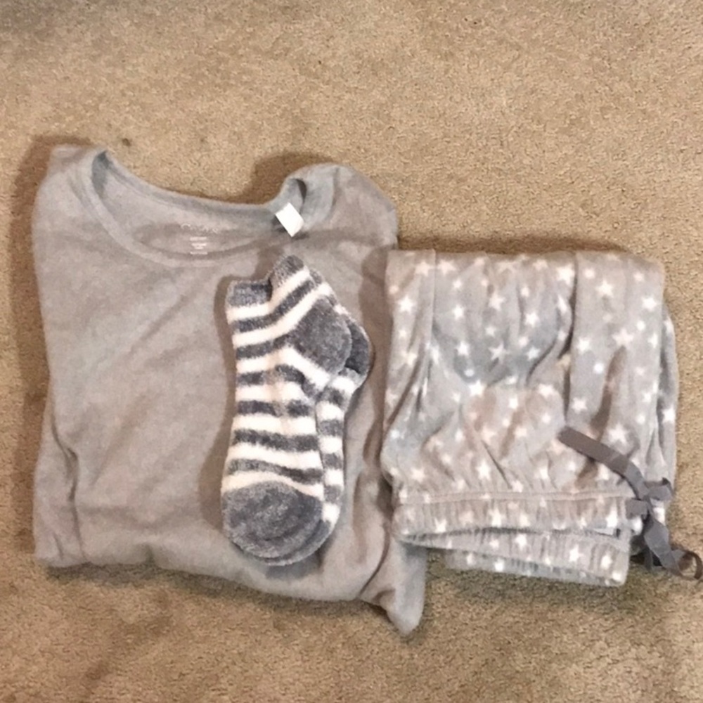 Extra small pajamas with socks long sleeve long pants very comfortable.